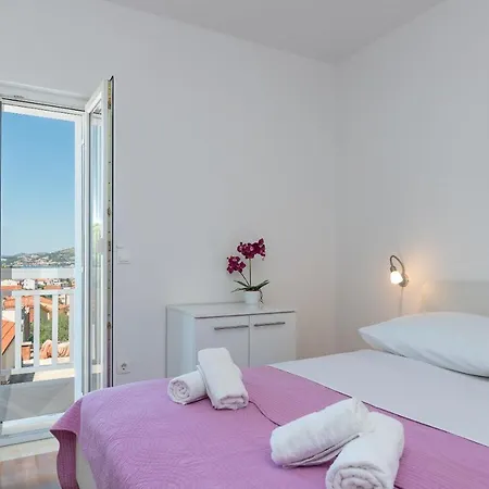 Kapetan Apartment *