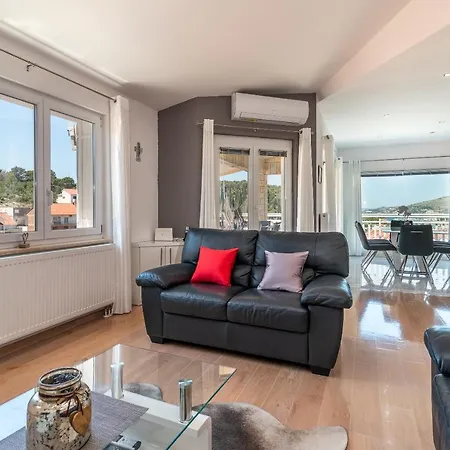 Kapetan Apartament Trogir