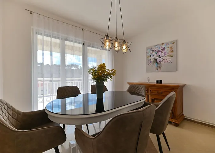 Kapetan Apartment *